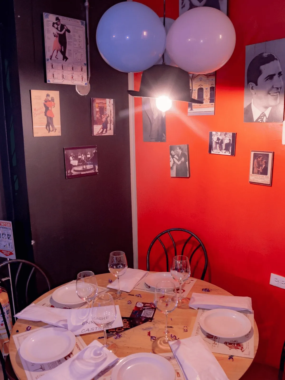 Mesa con decoracion de eventos privados